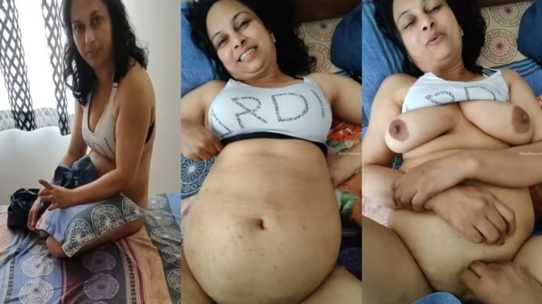 Desi Sex MMS Of Sexy Rich MILF Fucked